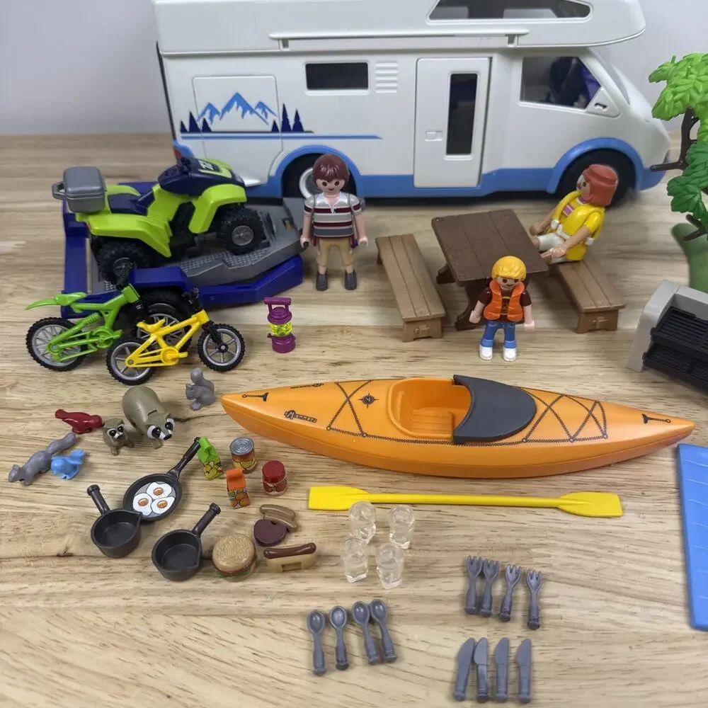 PLAYMOBIL 9318 Camping Adventure RV Camper ATV Kayak Figures Set Lot VTG